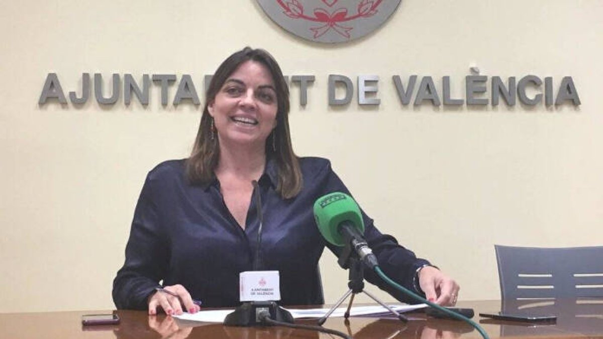 Anaïs Menguzato dejó de ser concejal, pero ahora su partido, el PSPV, la ha recolocado como gerente de FGV