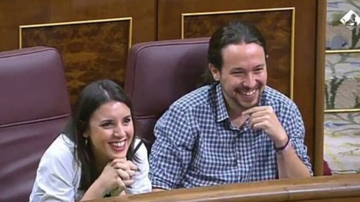 Pablo Iglesias e Irene Montero en el Congreso