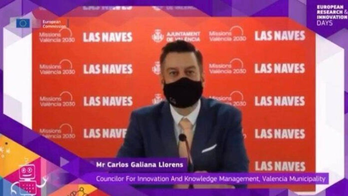 Galiana defendió la candidatura de Valencia ante el tribunal europeo haciendo mímica y con una voz en off que leía en inglés lo que él supuestamente quería decir.