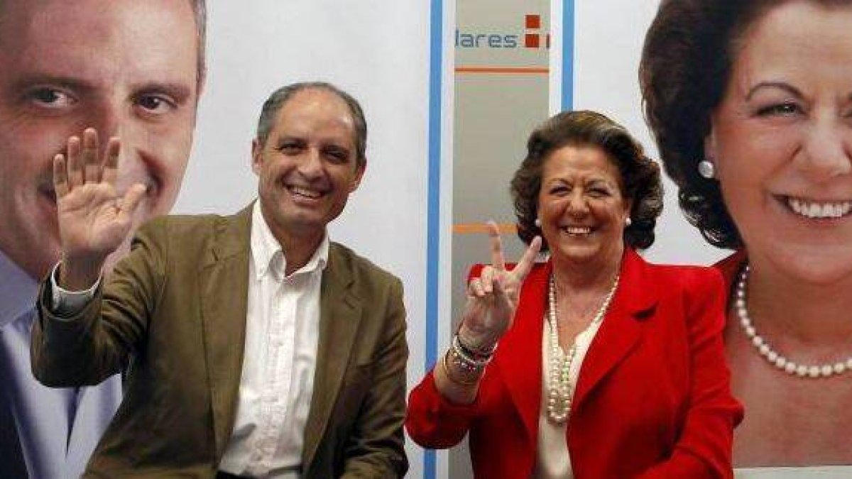 Camps con la ex alcaldesa de Valencia, Rita Barberá