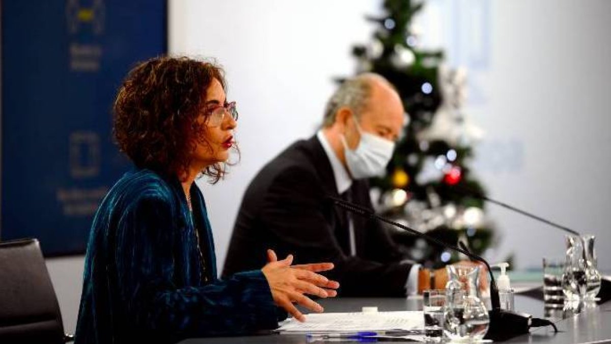 La ministra portavoz y el titular de Justicia, este martes tras el Consejo de Ministros.