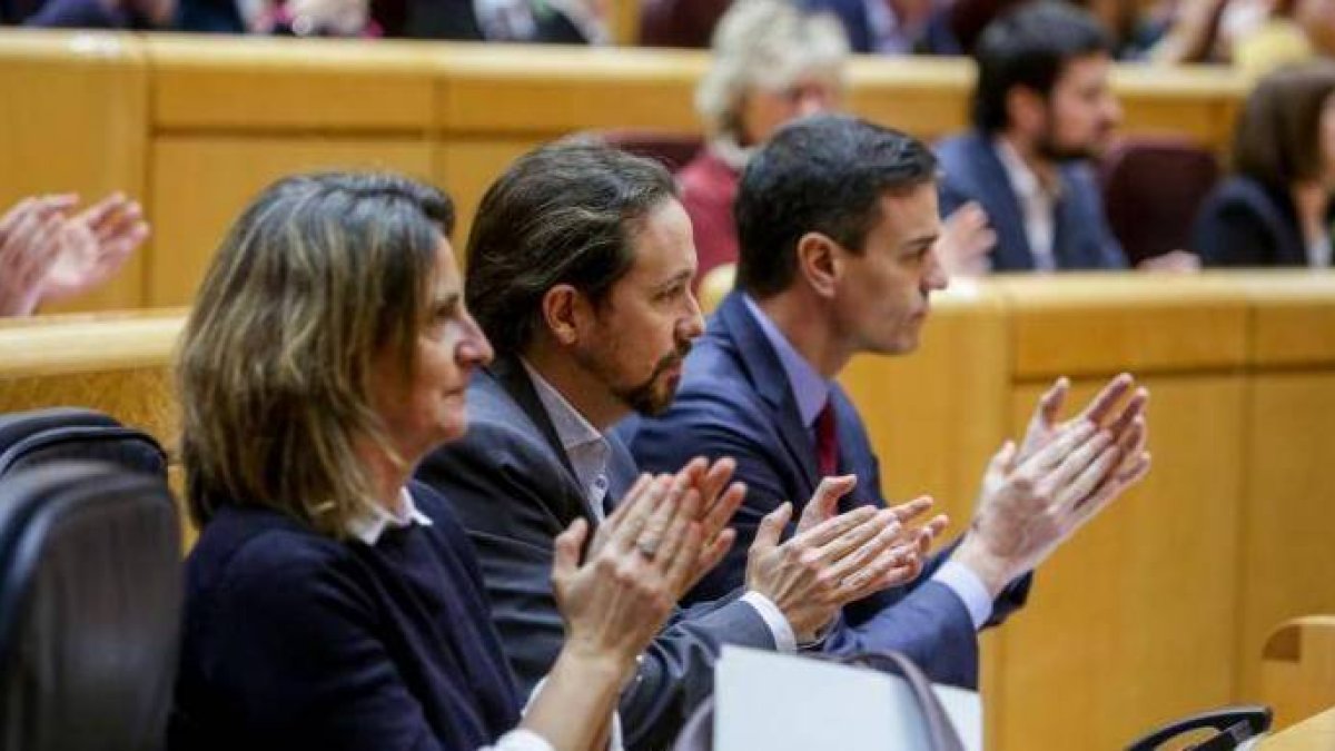 El pulso de Iglesias a Ribera, el último quebradero de cabeza para Sánchez.