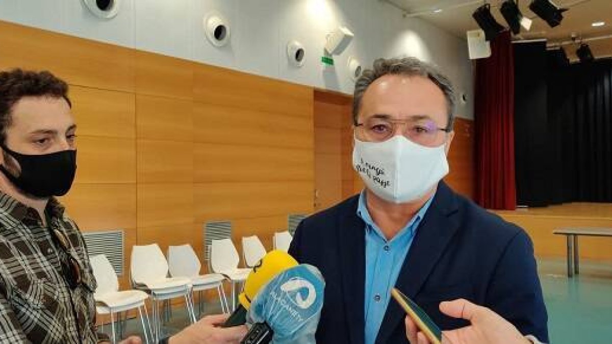 El portavoz Paco Sanguino durante una entrevista.