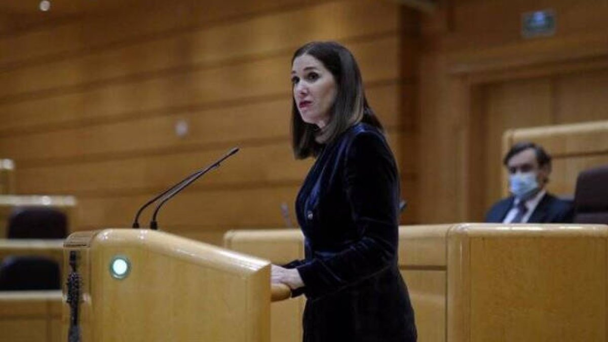 La navarra Ruth Goñi y el alicantino Emilio Argüeso han dejado Ciudadanos y se han pasado al grupo de no adscritos en el Senado