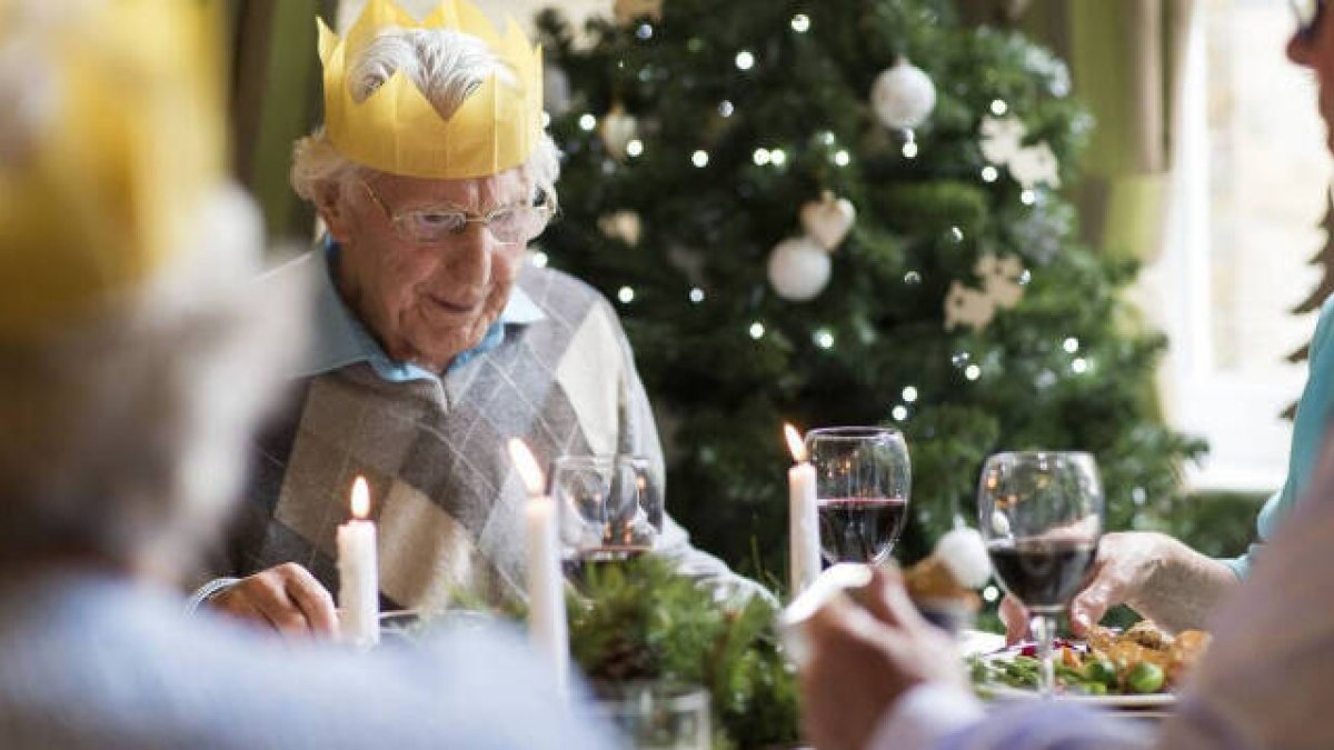 Este año en las reuniones sociales no podrá haber más de seis personas, incluso en navidades