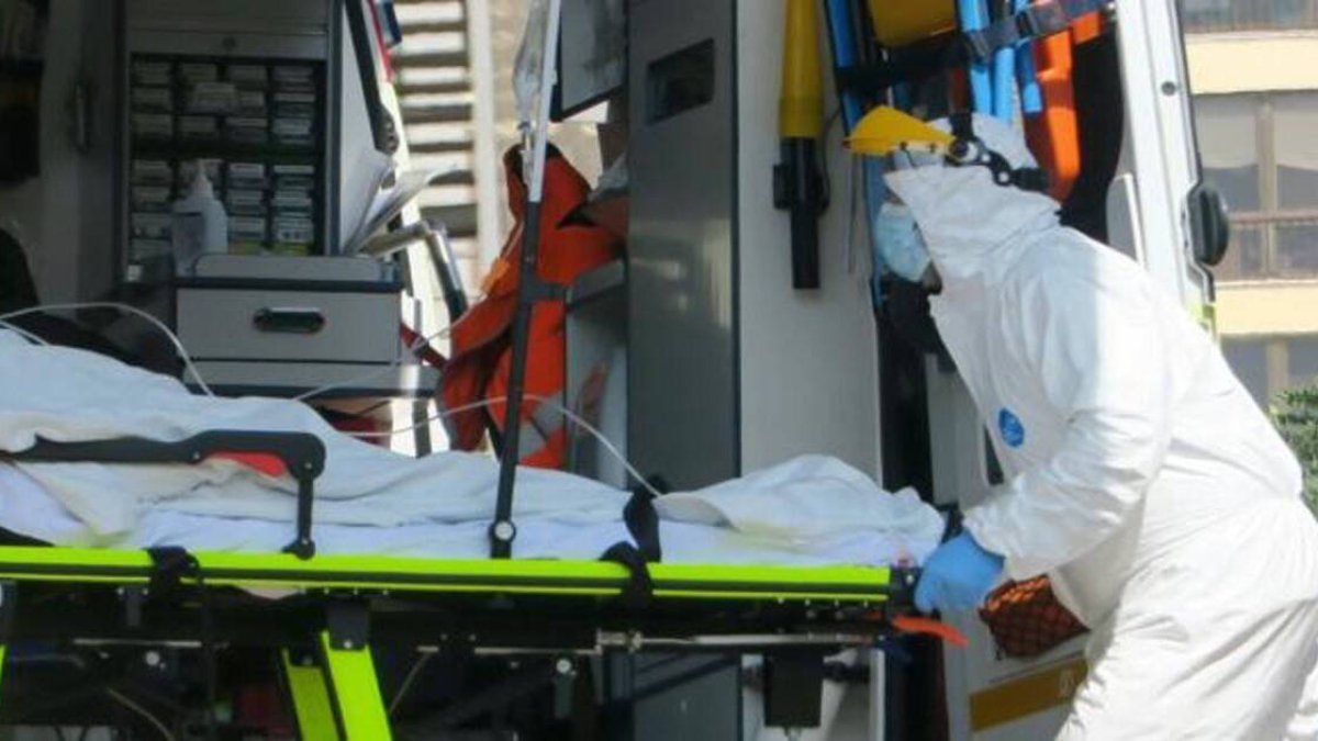 Así evoluciona el coronavirus en los hospitales y residencias de la Comunitat