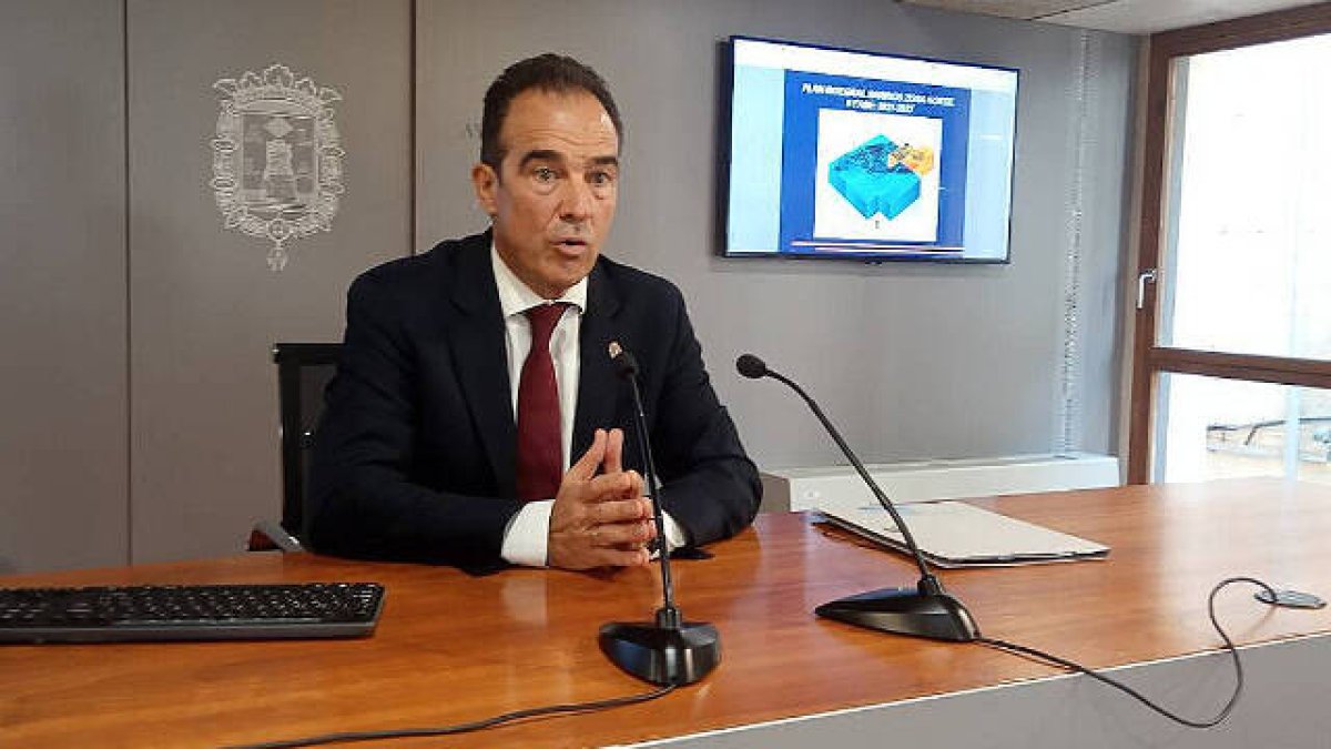 El concejal de Proyectos es el presidente de la Comisión que ha empezado a funcionar desde hoy / FOTO: O. Avellán