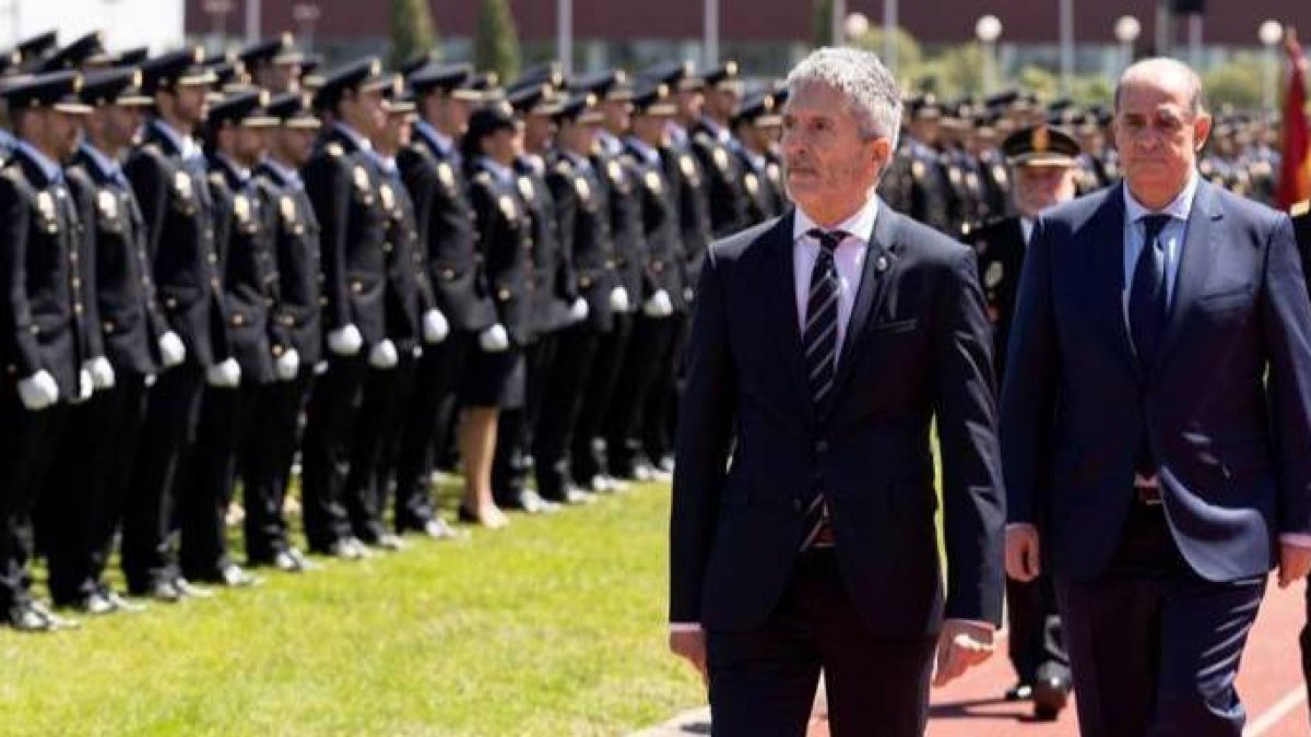 Marlaska, junto al director general de la Policía, Francisco Pardo.