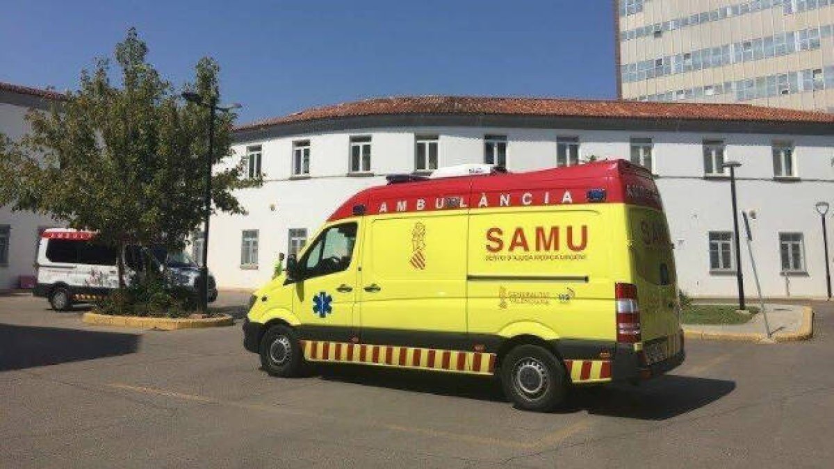 Un hombre herido al arder una vivienda en Paterna