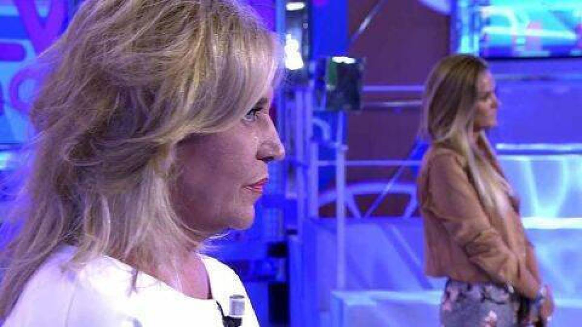 Lydia Lozano y Marta López.