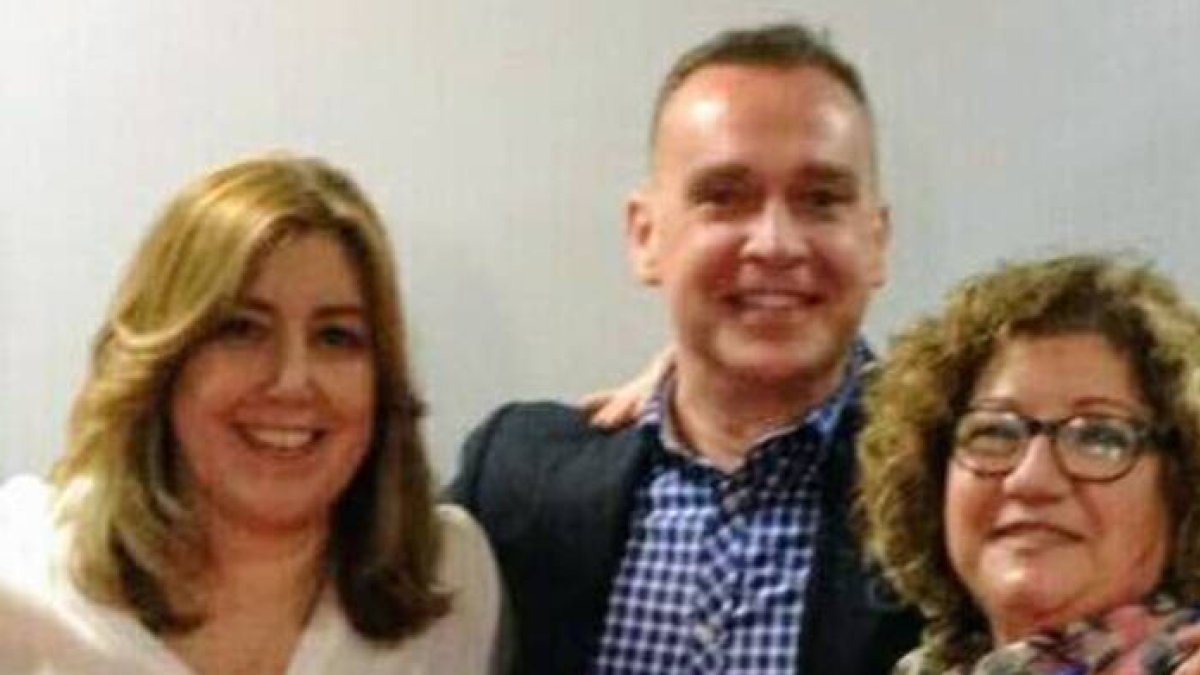 Romeu, junto a Susana Díaz, que fue rival de Pedro Sánchez en la pugna por la secretaría general del PSOE