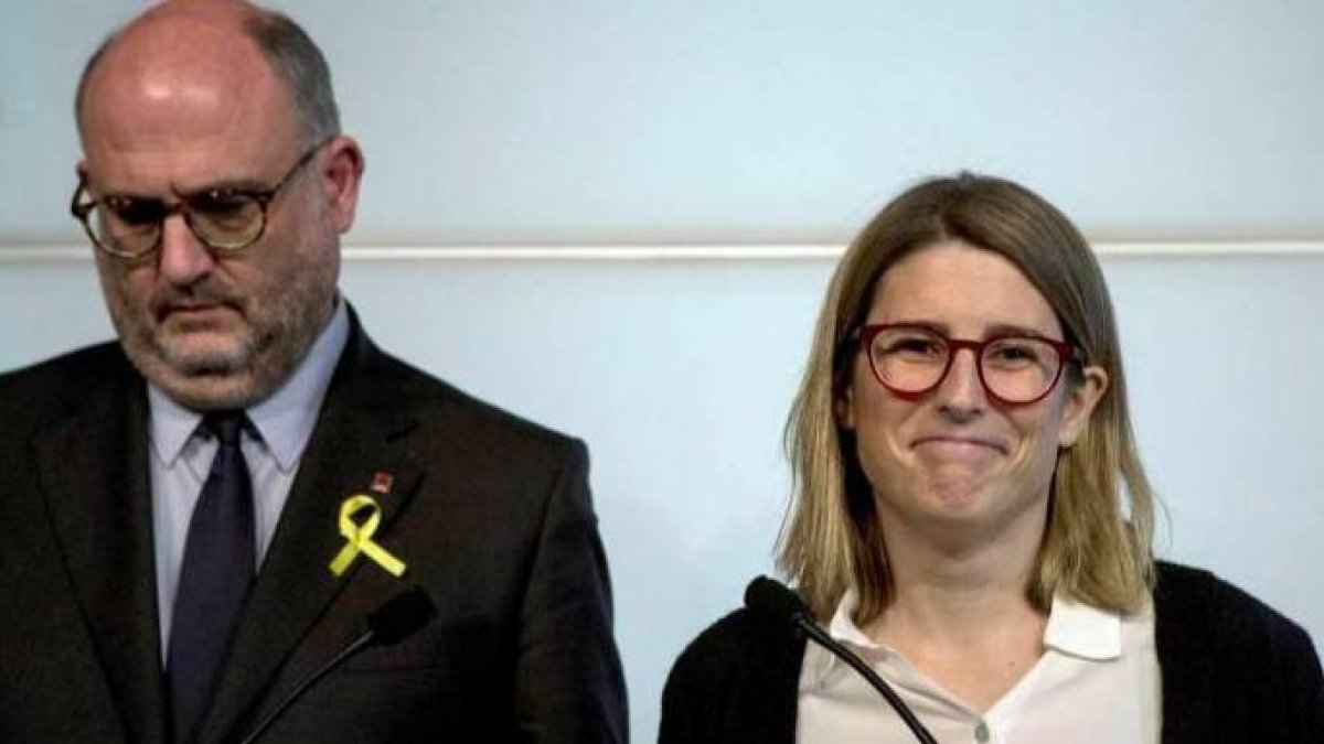 El portavoz de Junts, Eduard Pujol, junto a la candidata Elsa Artadi.