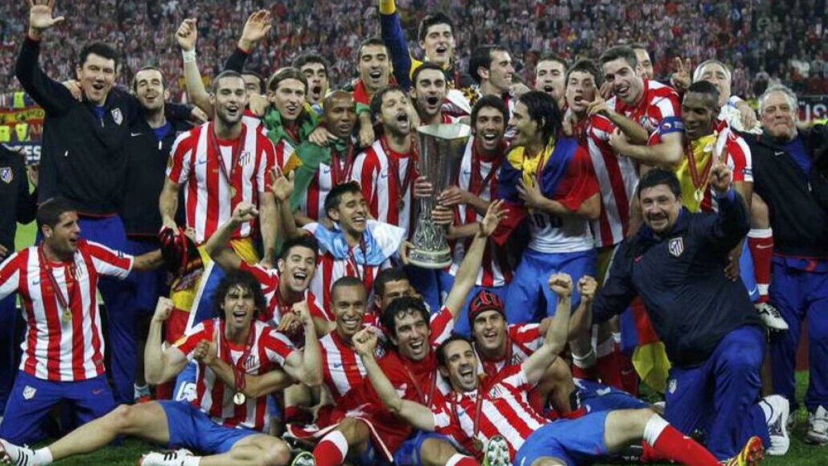 Celebración del Atlético de Madrid, campeón de la Europa League en Bucarest, en mayo de 2012.