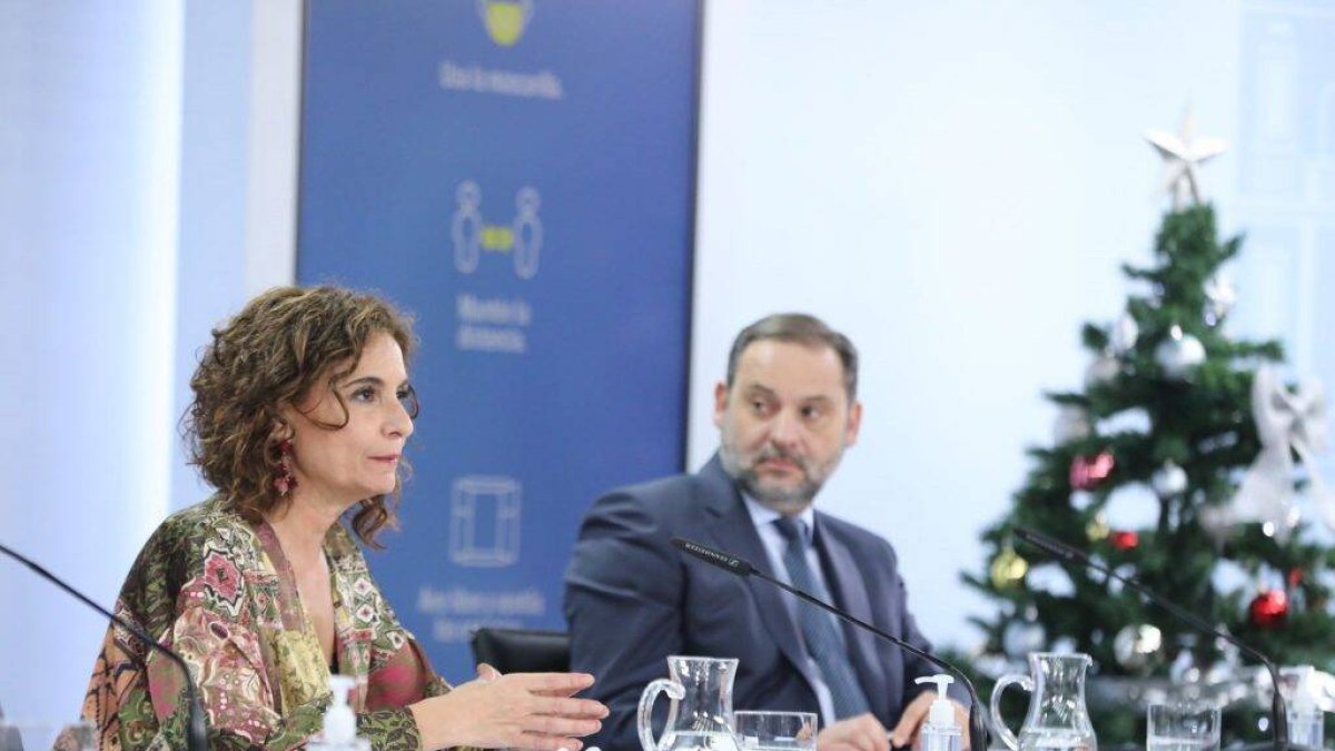 El gobierno aprueba un plan insuficiente para el turismo y la hostelería