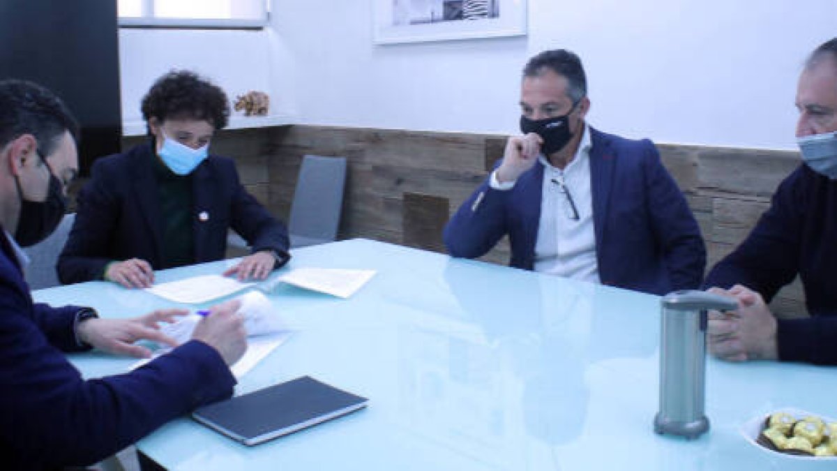 Onda y Peronda Group suman sinergias para formar en el sector cerámico