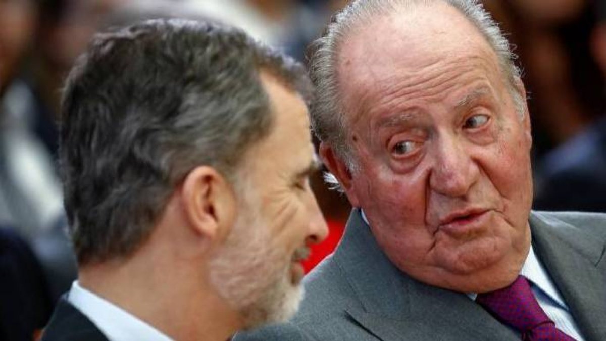 El pasado de Juan Carlos con Corinna vuelve a planear sobre Felipe VI.