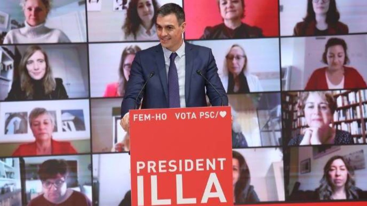 Pedro Sánchez, este miércoles en la campaña catalana, en apoyo de Illa.