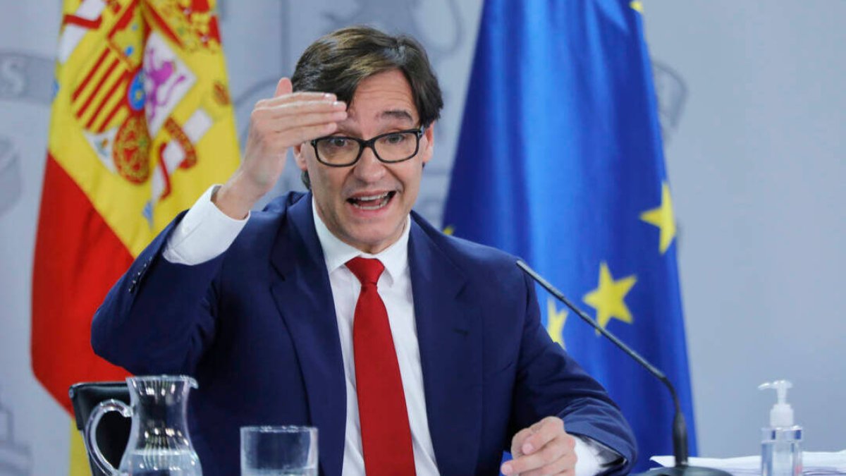 Salvador Illa llega agotado al 14F entre dudas de su vacunación y de su contagio
