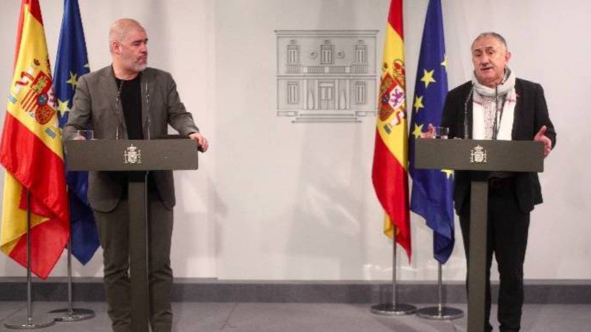 Los líderes de CCOO y UGT, Unai Sordo y Pepe Álvarez.