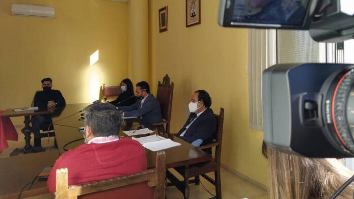El alcalde de El Verger se ha negado a dimitir hoy por su vacunación, al considerarlo