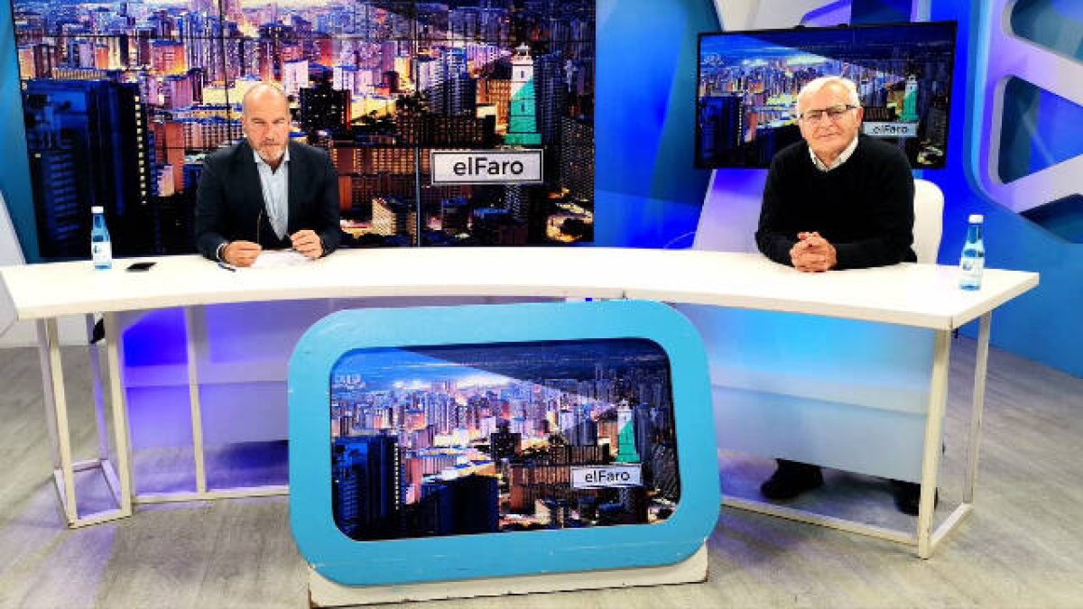 El alcalde de Valencia, Joan Ribó, en El Faro, junto a Luis Motes
