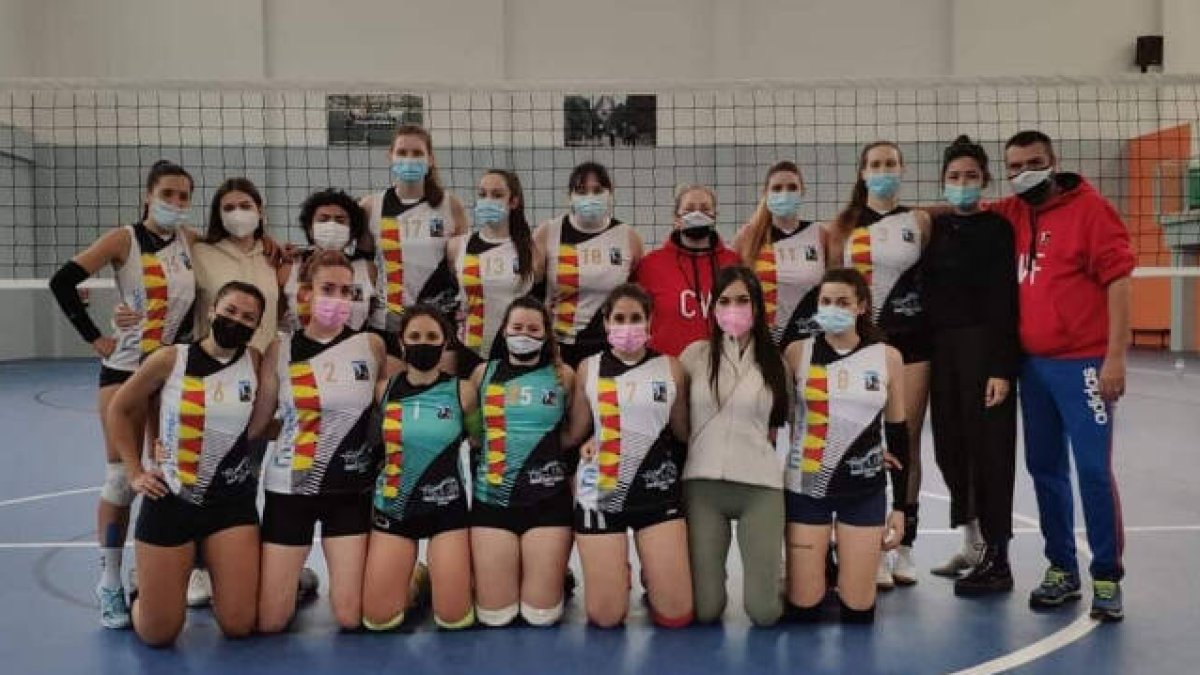 Las senior del Club Voleibol Finestrat
