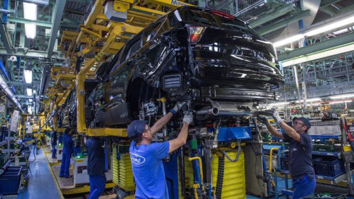 Ford vuelve a estornudar