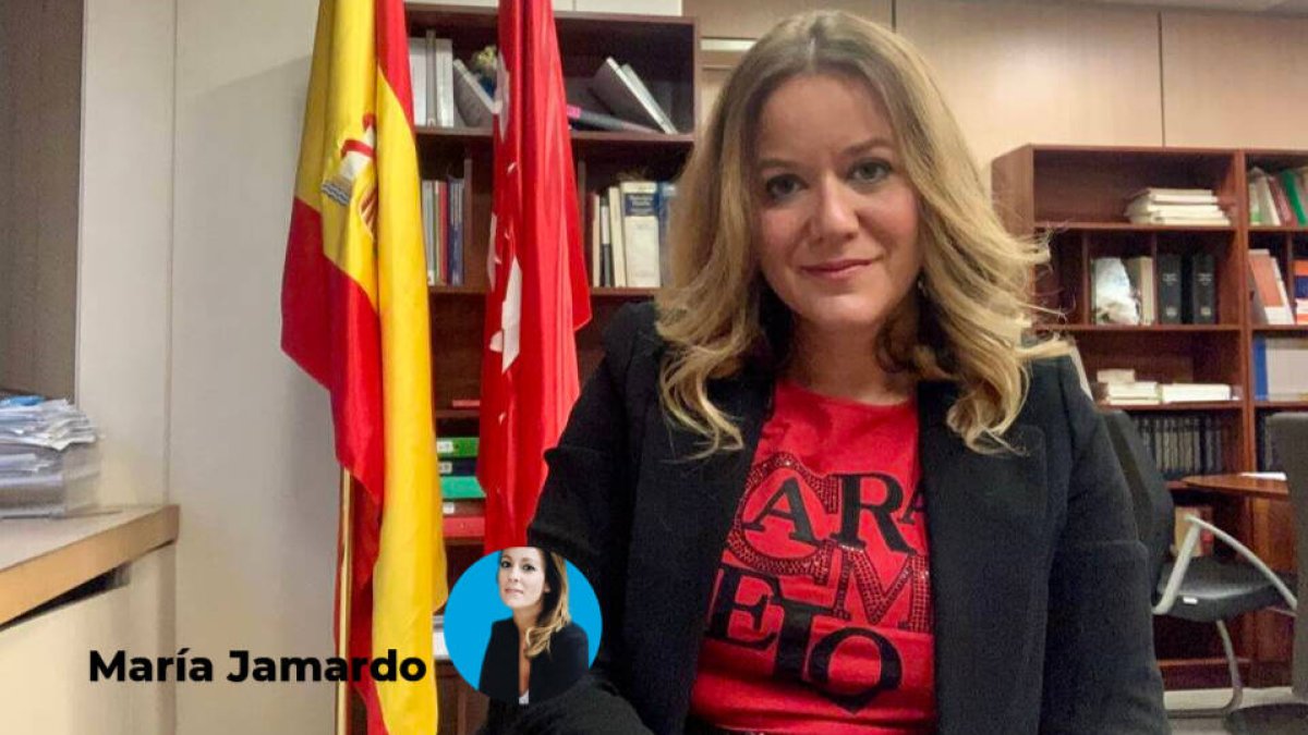 La magistrada Natalia Velilla en su despacho.