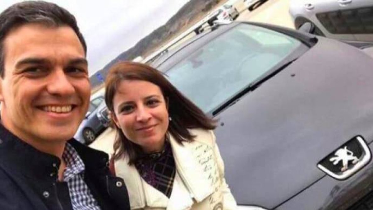 Lastra y Sánchez en una foto icónica del arranque del 