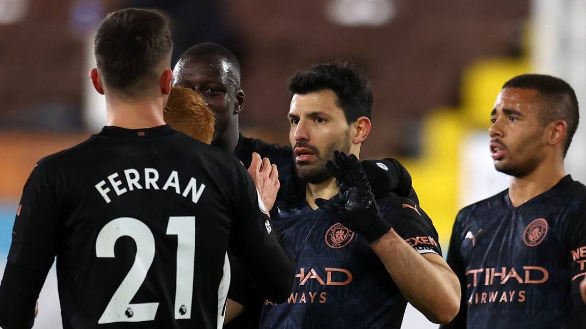 El Kun, celebrando uno de los pocos goles que ha conseguido esta temporada con el City.