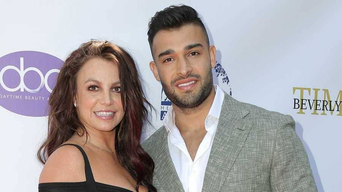 El novio de britney spears, sam asghari, pillado en cartier, ¿boda a la vista?