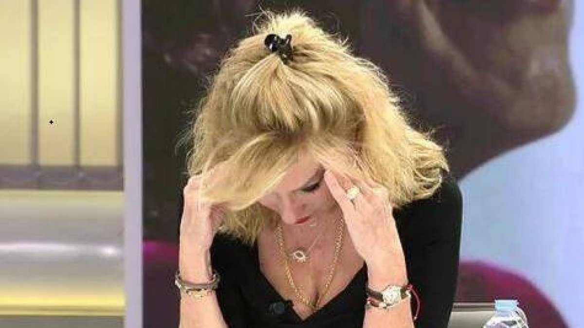 Rosa Benito, muy afectada, asegura que todavía le queda mucho por sufrir a la familia.