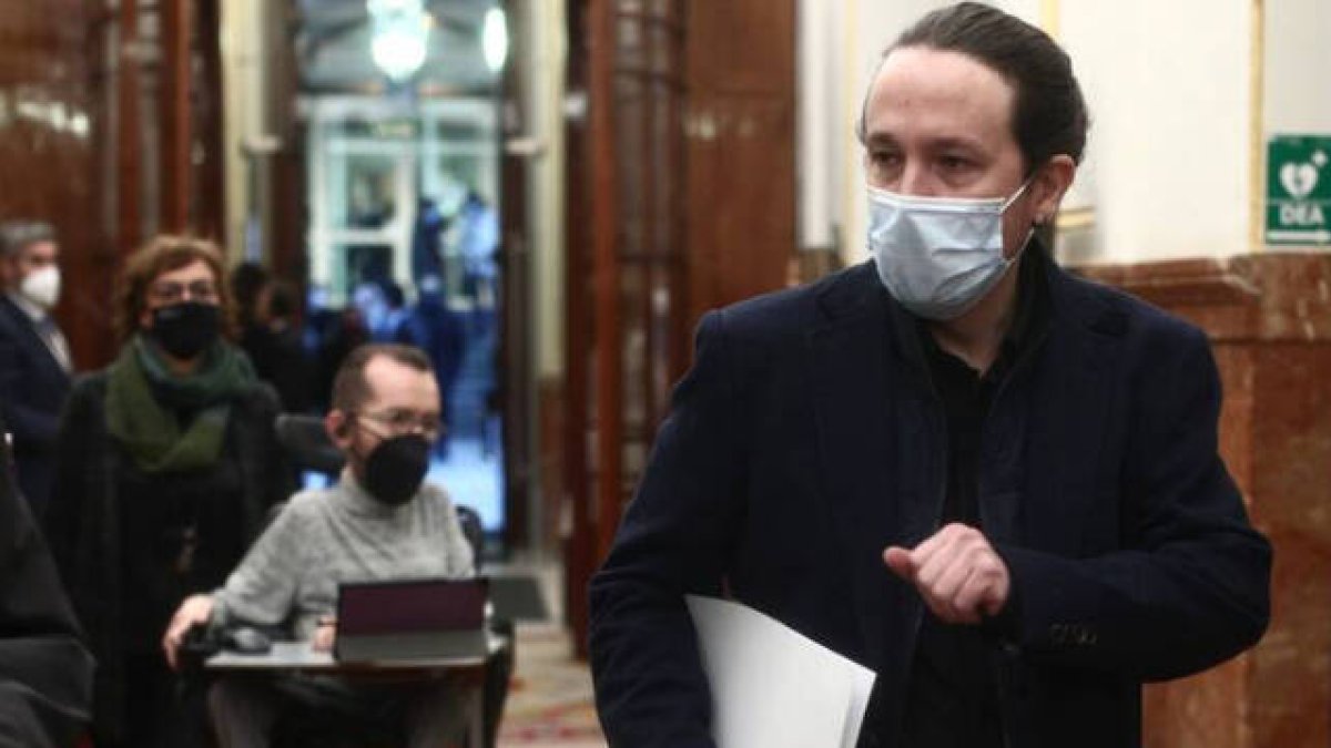 Pablo Iglesias en los pasillos del Congreso de los Diputados / FOTO: E. Parra. POOL / Europa Press