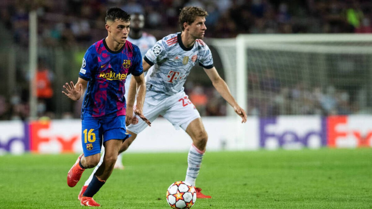Pedri, durante el partido frente al Bayern de Múnich