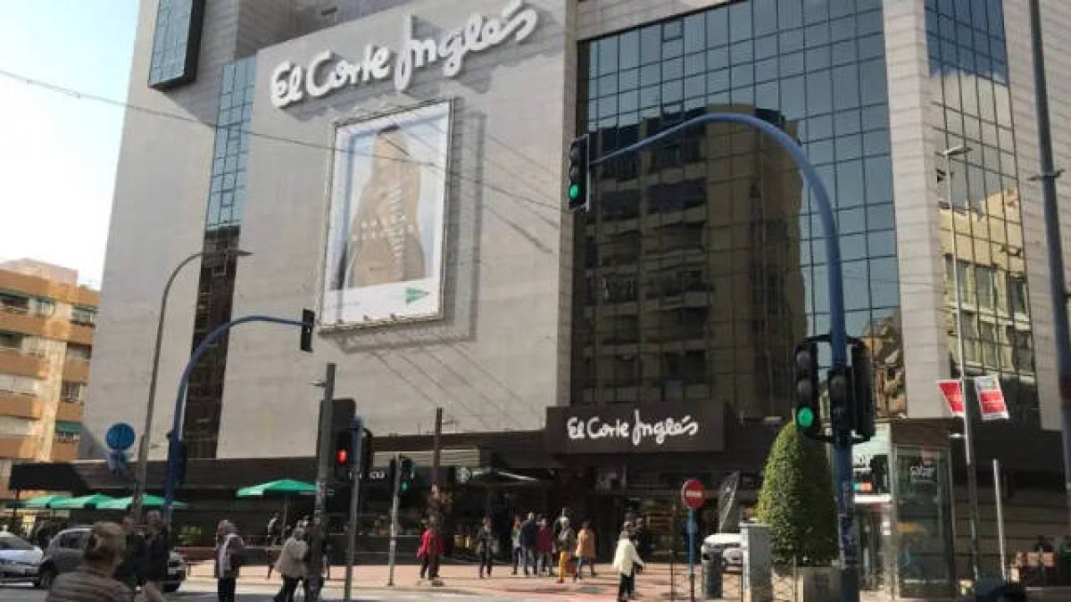 Edificio de El Corte Inglés en Alicante