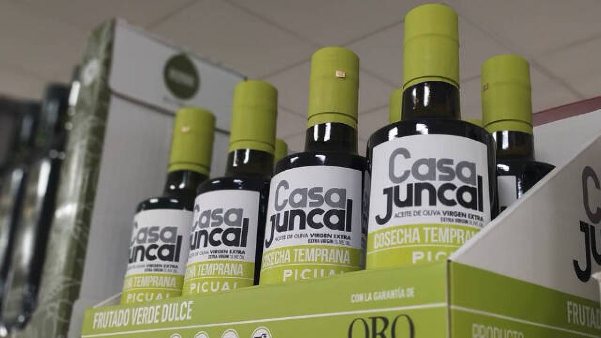 El Aceite Casa Juncal Cosecha Temprana en el lineal de Mercadona.