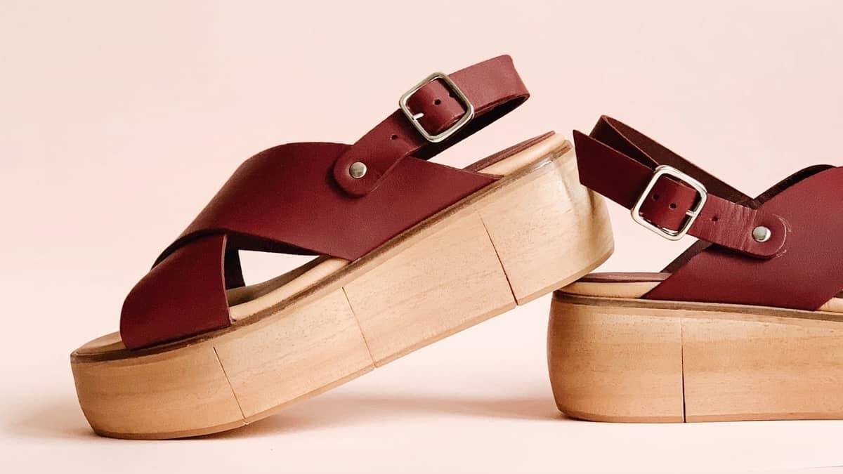 Sandalias con plataforma: el calzado de tendencia para este verano