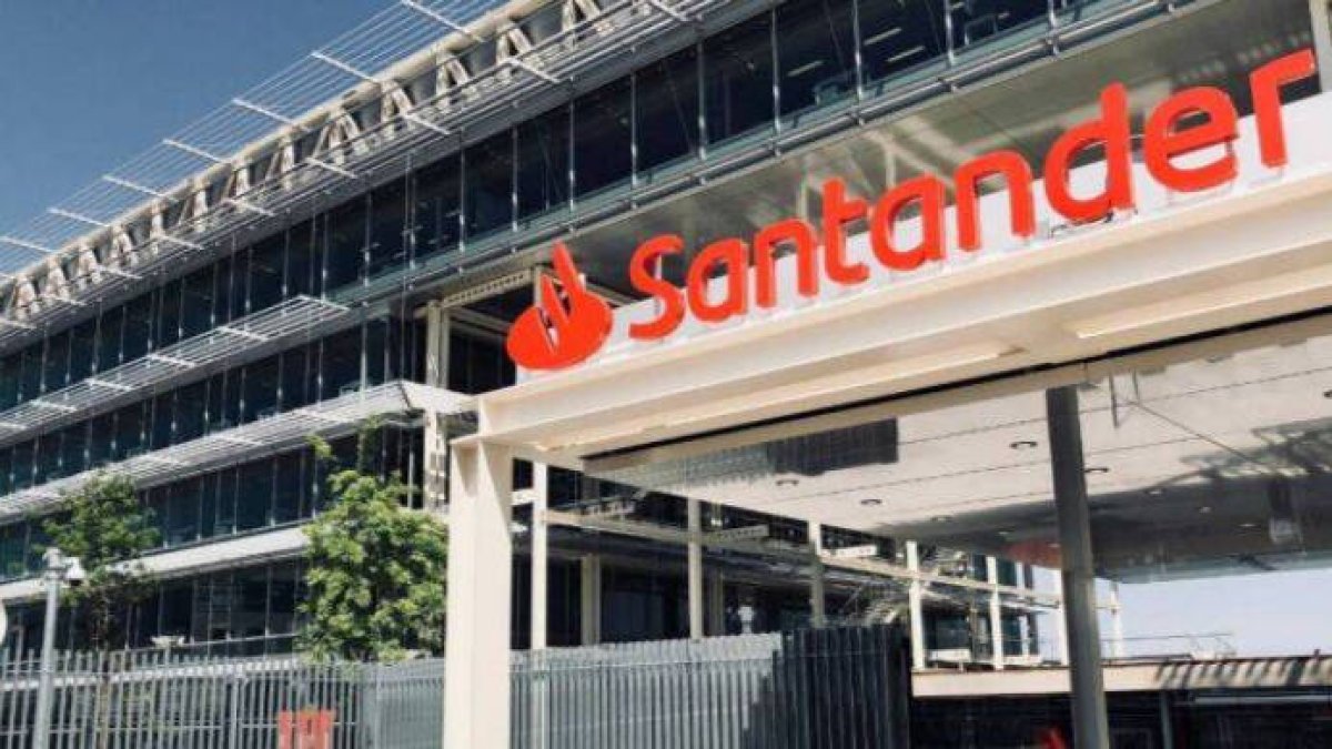 El Santander vuelve a ser la marca más valiosa de España