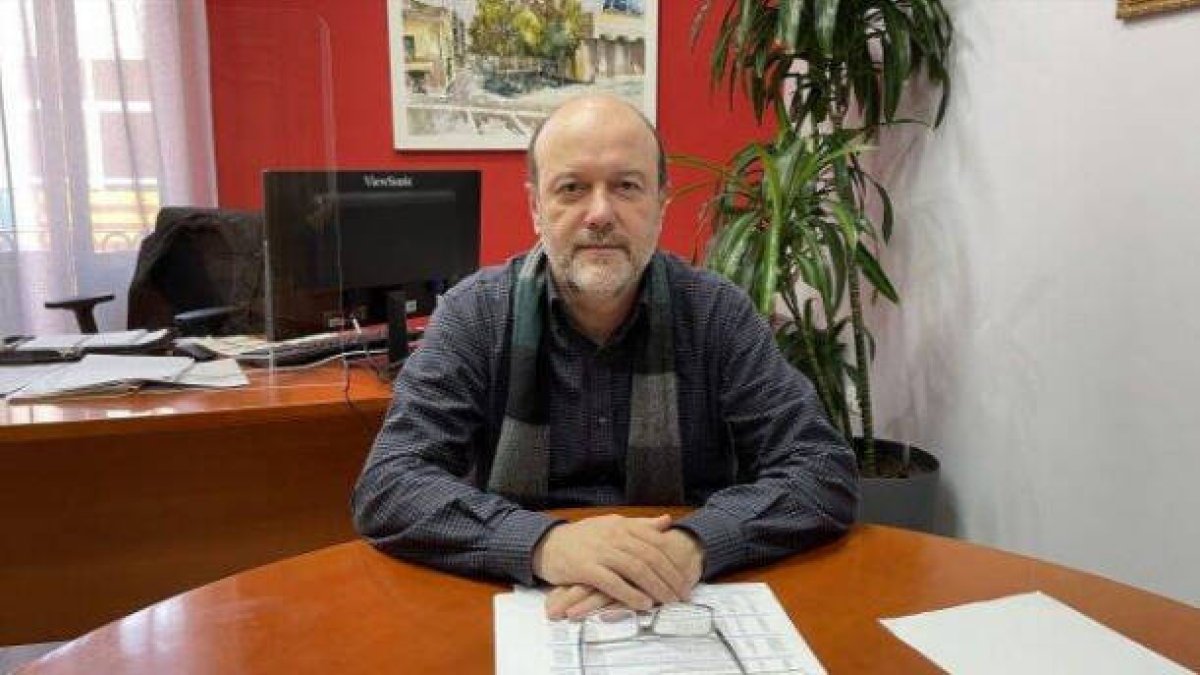 Ramón Puchades, alcalde de Almàssera