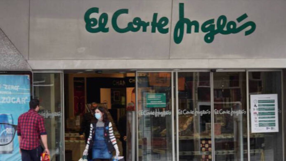El Corte Inglés “coge aire” con el primer ERE de su historia