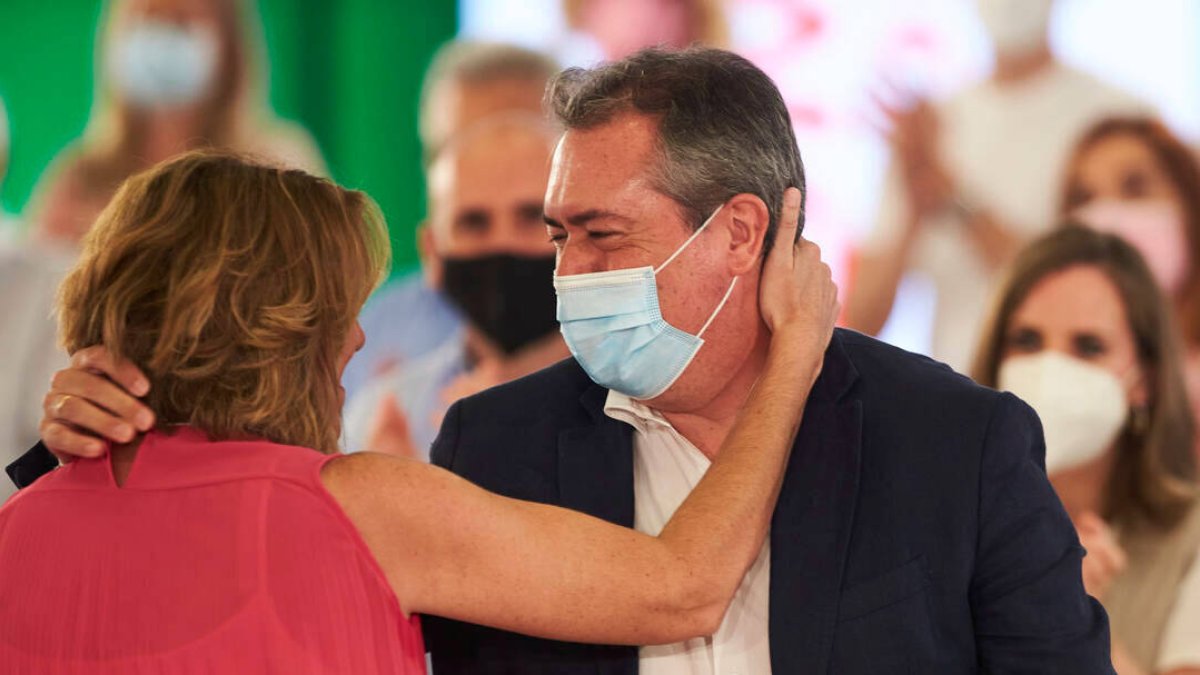 Juan Espadas y Susana Díaz en la celebración del Comité Director