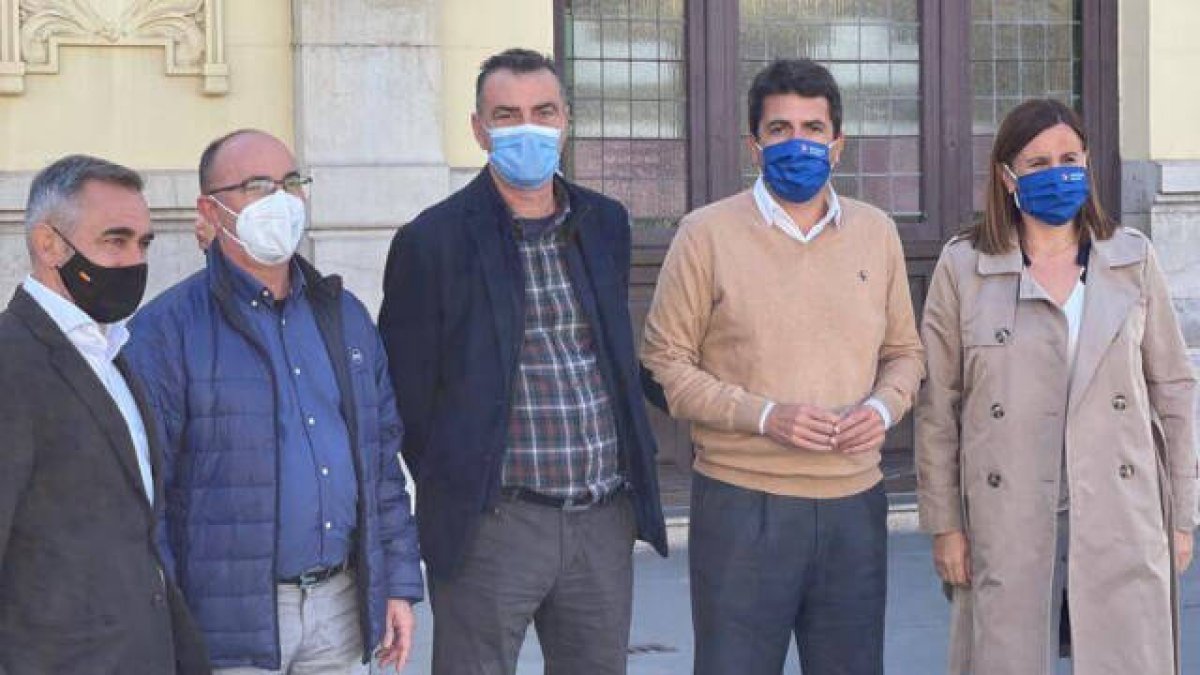 Carlos Mazón se ha reunido con el sindicato de maquinistas para presentarles las enmiendas