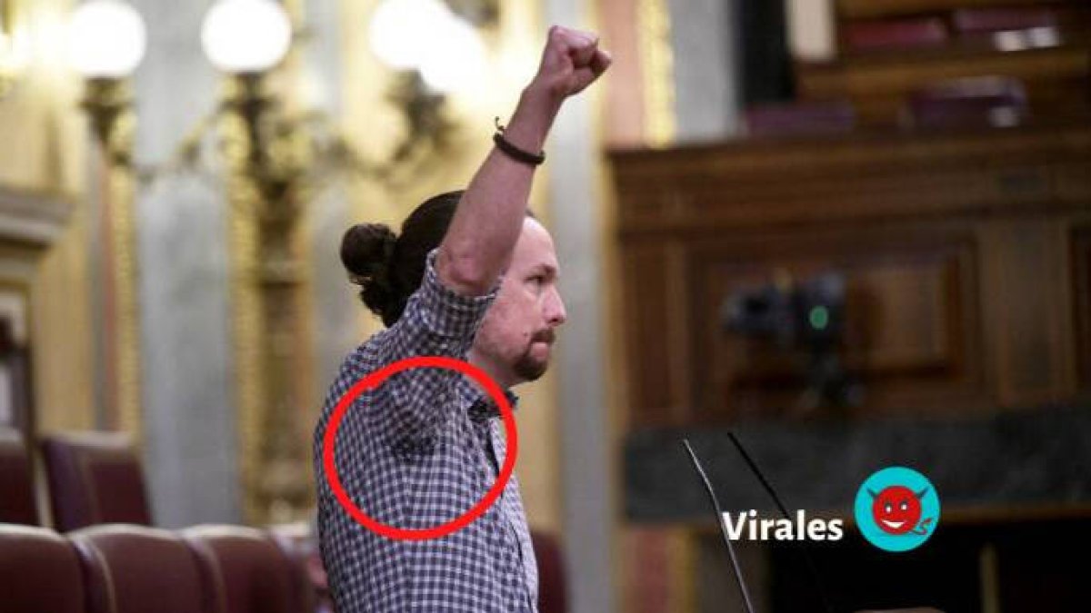 Pablo Iglesias, luciendo puño... y axila