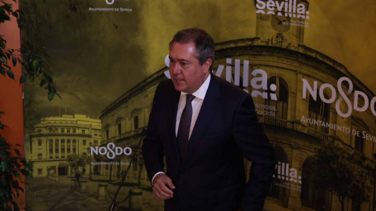Espadas intenta 