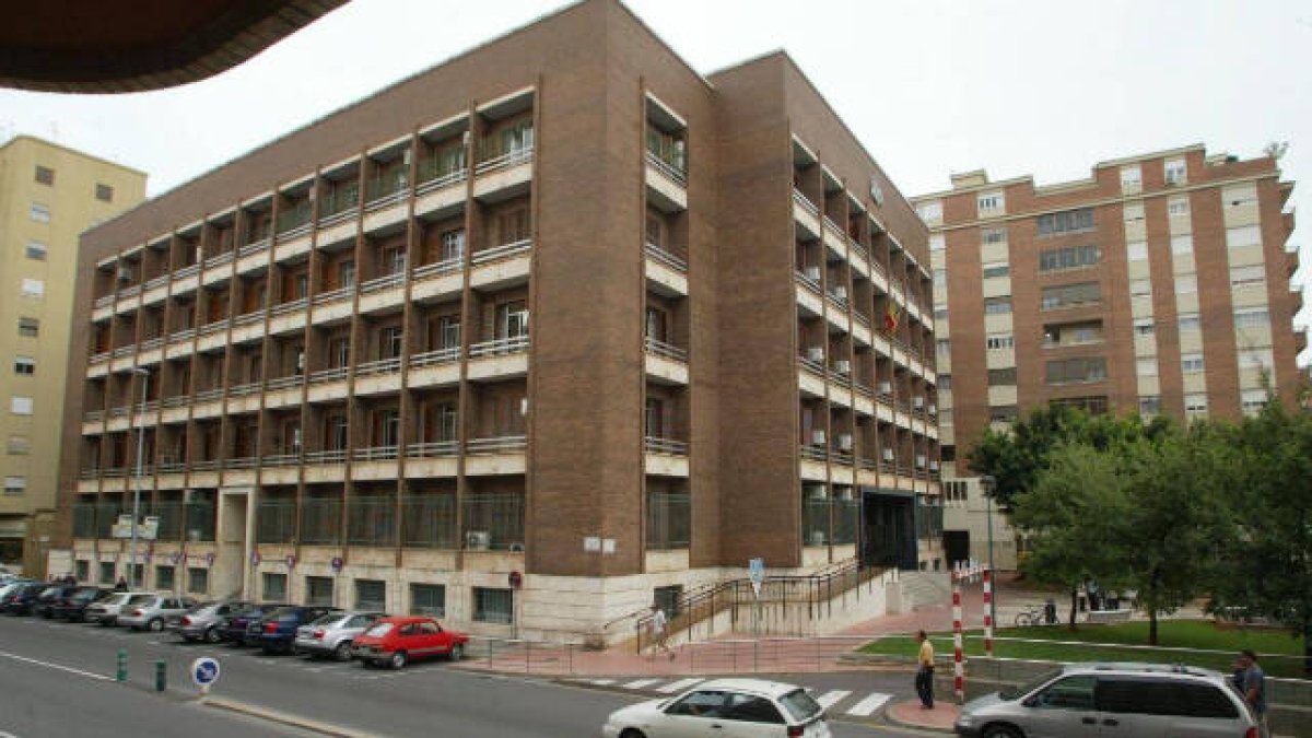 Edificio de la plaza Borrull en el que el Ayuntamiento prevé gastar 15 millones