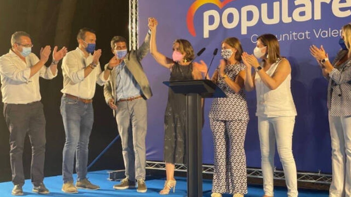 Carlos Mazón y Cuca Gamarra en un momento del acto del PPCV en Ontinyent