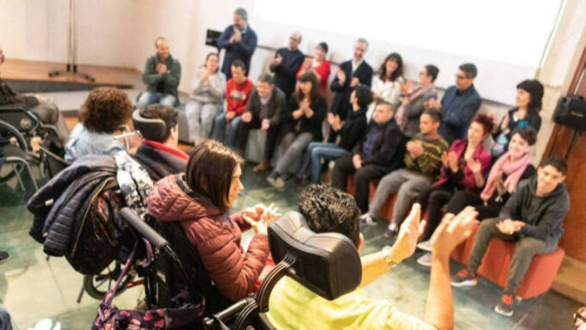 Garantizado el transporte de personas con diversidad funcional a centros de día