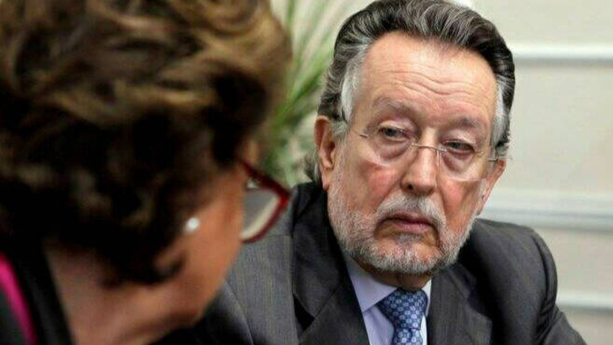 El exvicealcalde de Valencia Alfonso Grau queda en libertad por el 'caso Azud'