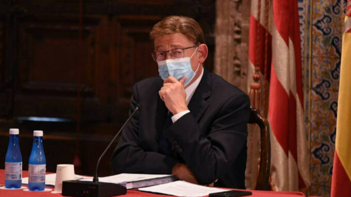 El president de la Generalitat Valenciana, Ximo Puig, preside la reunión de la Mesa del Diálogo Social entre la Generalitat Valenciana y los agentes sociales, a 14 de septiembre de 2021, en Valencia, Comunidad Valenciana, (España).