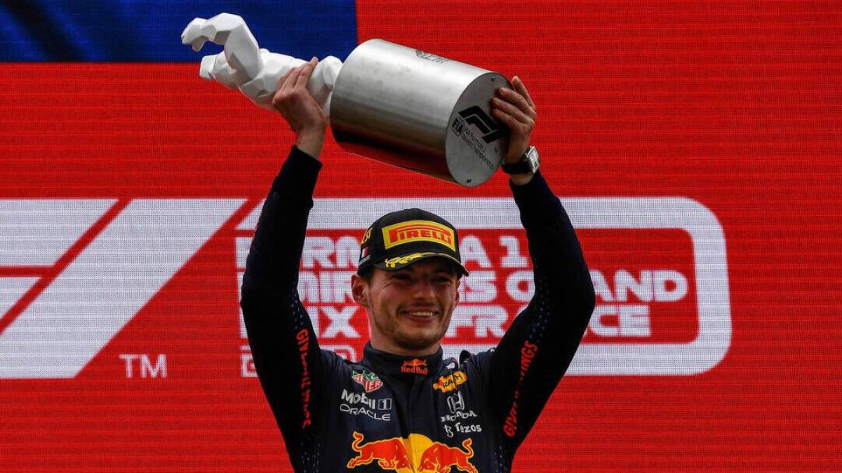 El martillo es de Verstappen